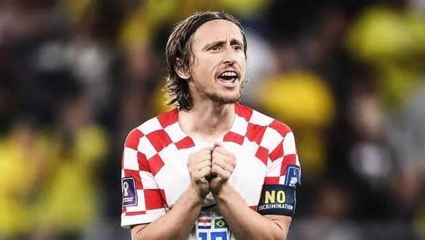 顶对弱踢脚：为什么这种牌最容易让你输大钱？（顶对配弱踢脚：为何这手牌最易让你损失惨重？）