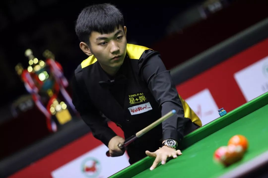 许多评论员 许多评论员